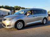 Used 2018 Chrysler Pacifica Touring-L image 3