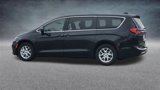 Certified 2023 Chrysler Pacifica Touring-L image 4