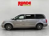 Used 2014 Chrysler Town & Country S image 2