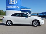 Used 2014 Toyota Camry L image 2