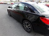 Used 2011 Chrysler 200 S image 4