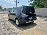 Used 2024 Kia Soul LX w/ LX Technology Package image 3