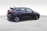 Certified 2022 Kia Niro LXS image 5