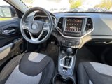 Used 2014 Jeep Cherokee Latitude w/ Comfort/Convenience Group image 4