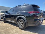 Used 2022 Nissan Pathfinder SV image 4