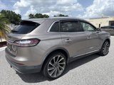 Used 2019 Lincoln Nautilus Reserve image 3