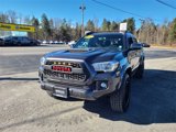 Used 2017 Toyota Tacoma TRD Sport image 3
