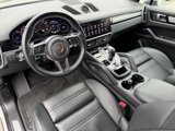 Certified 2022 Porsche Cayenne Platinum Edition image 4