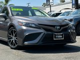 Used 2022 Toyota Camry SE image 3