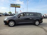 Used 2022 Chrysler Voyager LX image 4