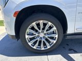 Used 2021 GMC Yukon XL Denali w/ Denali Premium Package image 4