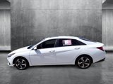 Used 2022 Hyundai Elantra Limited image 2
