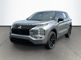 Used 2023 Mitsubishi Outlander SE image 3