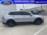 Used 2023 Volkswagen Tiguan SE w/ Panoramic Sunroof Package image 6