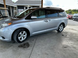 Used 2011 Toyota Sienna LE image 2