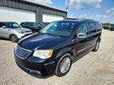 Used 2015 Chrysler Town & Country Touring-L image 2