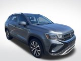 Used 2022 Volkswagen Taos SE image 3