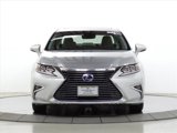 Used 2016 Lexus ES 300h w/ Luxury Package w/Wood Trim image 2