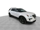 Used 2018 Ford Explorer XLT w/ Equipment Group 202A image 2