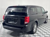 Used 2017 Dodge Grand Caravan SE image 5