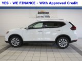 Used 2018 Nissan Rogue SV image 2