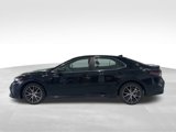 Used 2022 Toyota Camry SE image 3