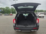 Used 2022 Ford Explorer XLT w/ Equipment Group 202A image 5