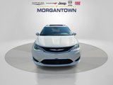 Used 2020 Chrysler Pacifica Limited w/ Tire & Wheel Group image 2
