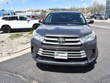 Used 2018 Toyota Highlander LE image 2