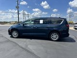 Used 2023 Chrysler Pacifica Touring-L image 5