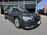 Used 2017 Chrysler 300 C image 2
