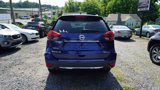 Used 2017 Nissan Rogue SV w/ SV Premium Package image 4