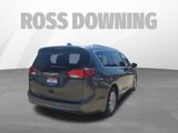 Used 2019 Chrysler Pacifica Touring-L image 4