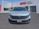 Used 2024 Volkswagen Jetta SE image 2