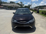 Used 2017 Chrysler Pacifica Touring-L image 2