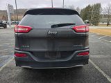 Used 2017 Jeep Cherokee Limited image 4