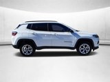 New 2025 Jeep Compass Latitude image 2