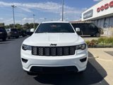 Used 2021 Jeep Grand Cherokee Laredo X image 2