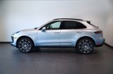 Used 2024 Porsche Macan image 3