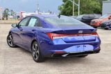 Used 2022 Hyundai Elantra SEL w/ Convenience + Premium Package image 2