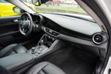 Used 2018 Alfa Romeo Giulia image 4