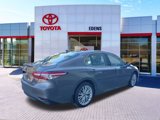 Used 2020 Toyota Camry XLE image 3