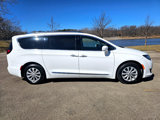 Used 2019 Chrysler Pacifica Touring-L image 4