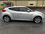 Used 2016 Hyundai Veloster image 5