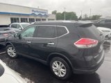 Used 2016 Nissan Rogue SV image 3