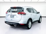 Used 2019 Nissan Rogue SV image 4