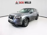 Used 2022 Nissan Pathfinder S image 3