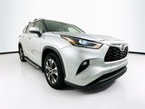 Used 2021 Toyota Highlander XLE image 3