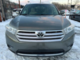 Used 2012 Toyota Highlander SE w/ Tow Pkg image 2