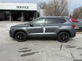 New 2024 Volkswagen Taos SE image 3